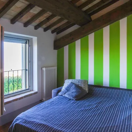 Holiday home 2 Bedroom Gorgeous In Cartoceto