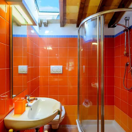2 Bedroom Gorgeous In Hébergement de vacances Cartoceto