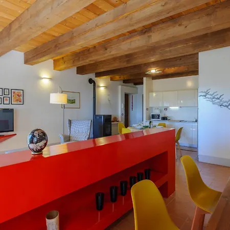 2 Bedroom Gorgeous In Holiday home