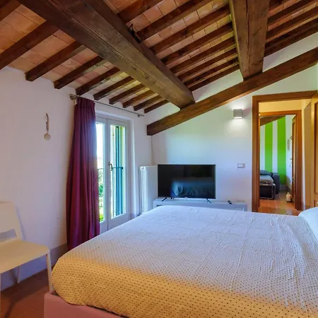 2 Bedroom Gorgeous In Holiday home Cartoceto