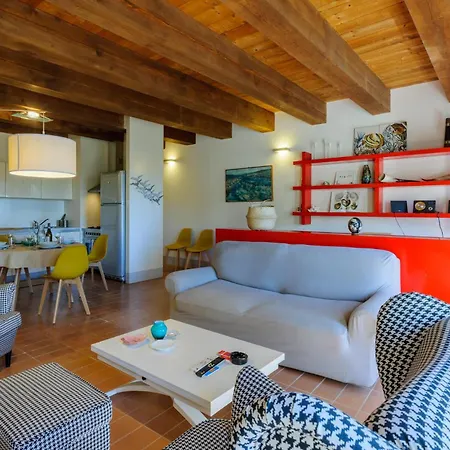 2 Bedroom Gorgeous In Holiday home
